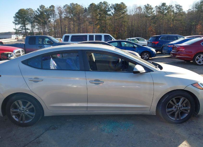 Photo 12 of 2017 Hyundai Elantra SE (VIN 5NPD84LF8HH158196)