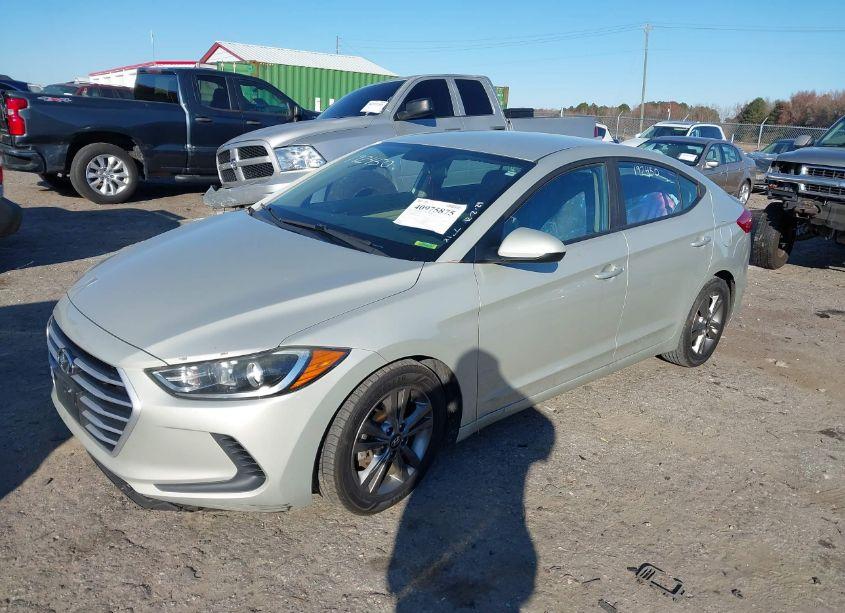Photo 2 of 2017 Hyundai Elantra SE (VIN 5NPD84LF8HH158196)