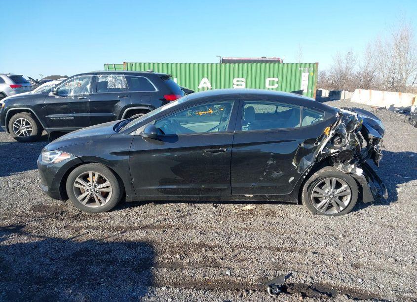 Photo 13 of 2017 Hyundai Elantra SE (VIN 5NPD84LF8HH175483)