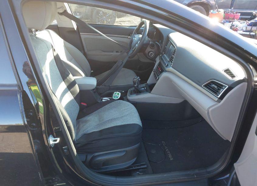 Photo 4 of 2017 Hyundai Elantra SE (VIN 5NPD84LF8HH175483)