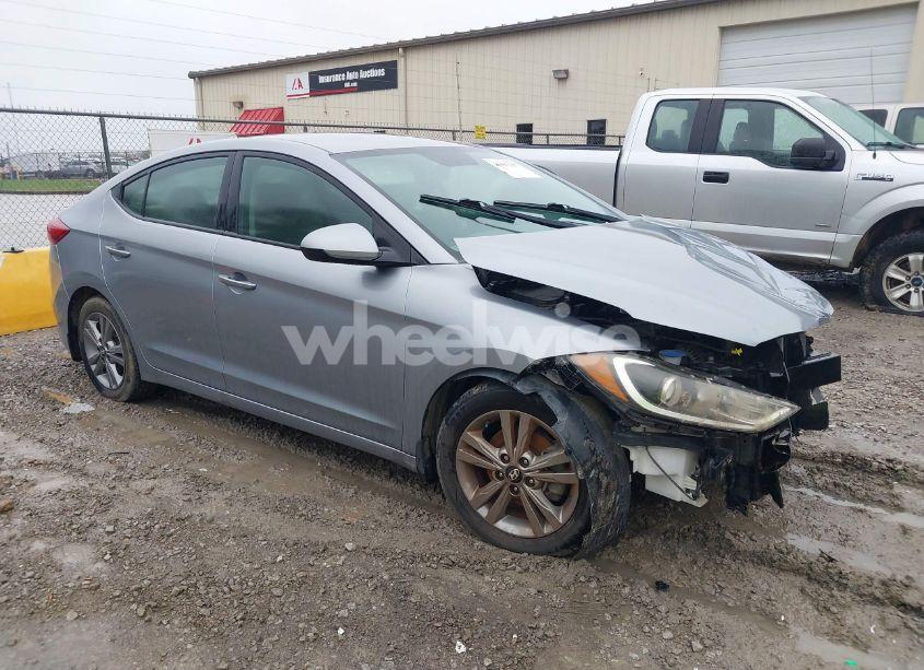 2017 Hyundai Elantra SE (VIN 5NPD84LF8HH190372) main photo