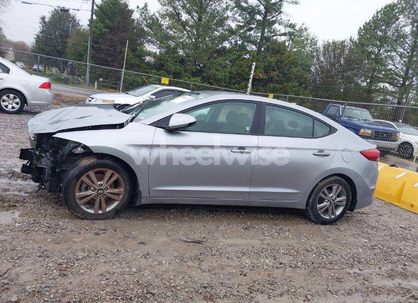 Photo 15 of 2017 Hyundai Elantra SE (VIN 5NPD84LF8HH190372)