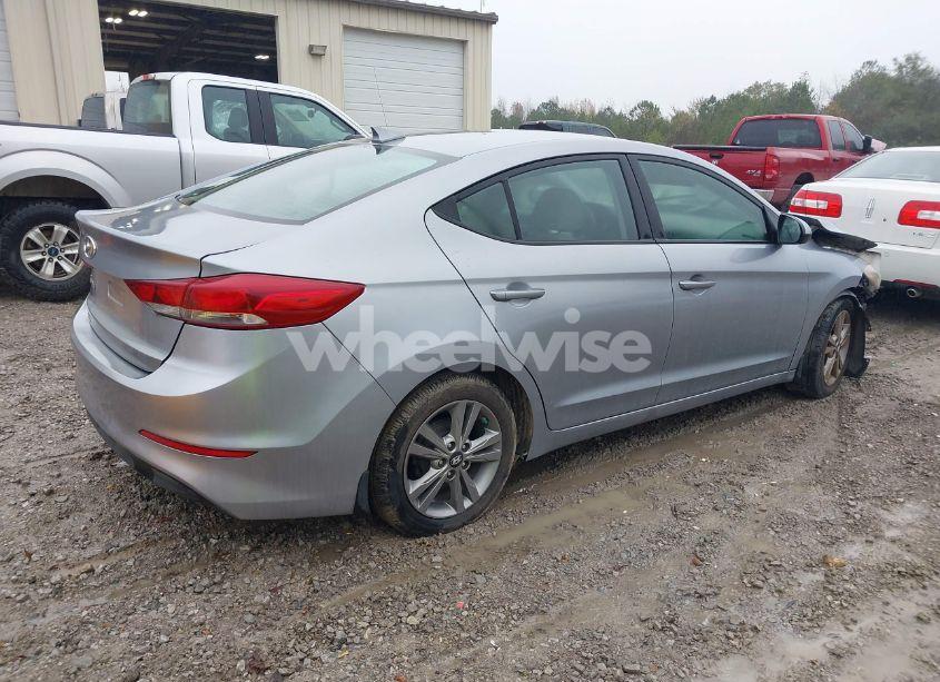 Photo 4 of 2017 Hyundai Elantra SE (VIN 5NPD84LF8HH190372)