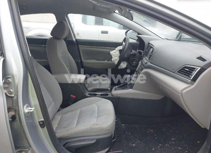 Photo 5 of 2017 Hyundai Elantra SE (VIN 5NPD84LF8HH190372)