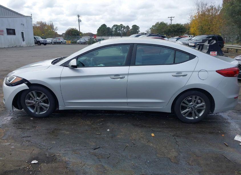 Photo 14 of 2017 Hyundai Elantra SE (VIN 5NPD84LF8HH195703)