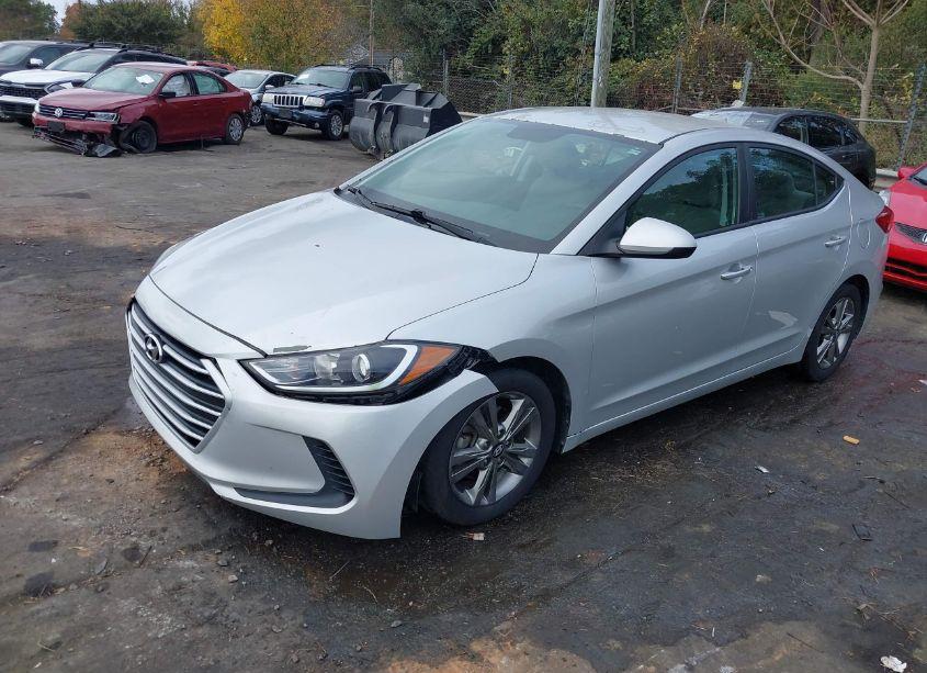 Photo 2 of 2017 Hyundai Elantra SE (VIN 5NPD84LF8HH195703)
