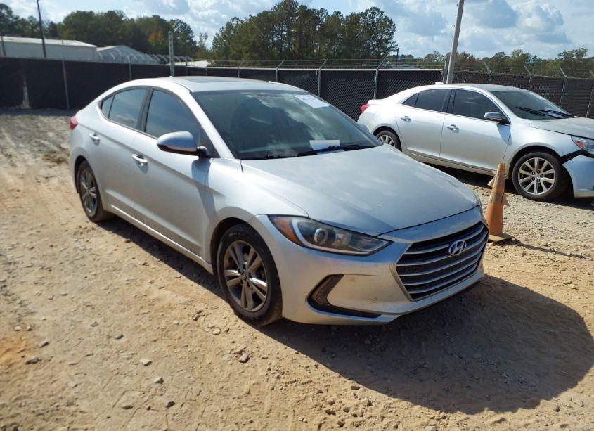 2018 Hyundai Elantra VALUE EDITION (VIN 5NPD84LF8JH237048) main photo