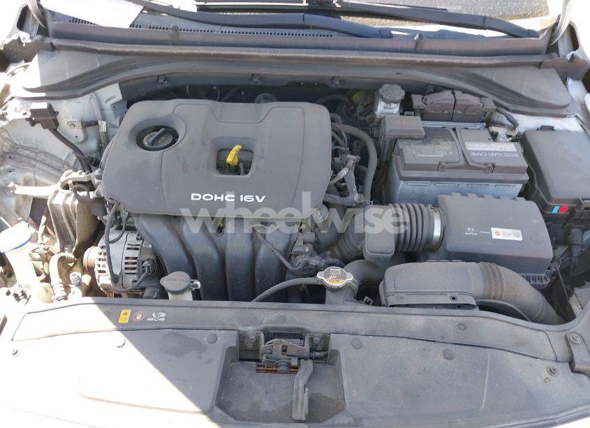 Photo 10 of 2018 Hyundai Elantra SEL (VIN 5NPD84LF8JH240158)