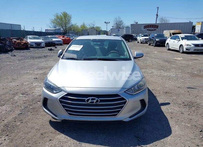Photo 12 of 2018 Hyundai Elantra SEL (VIN 5NPD84LF8JH240158)