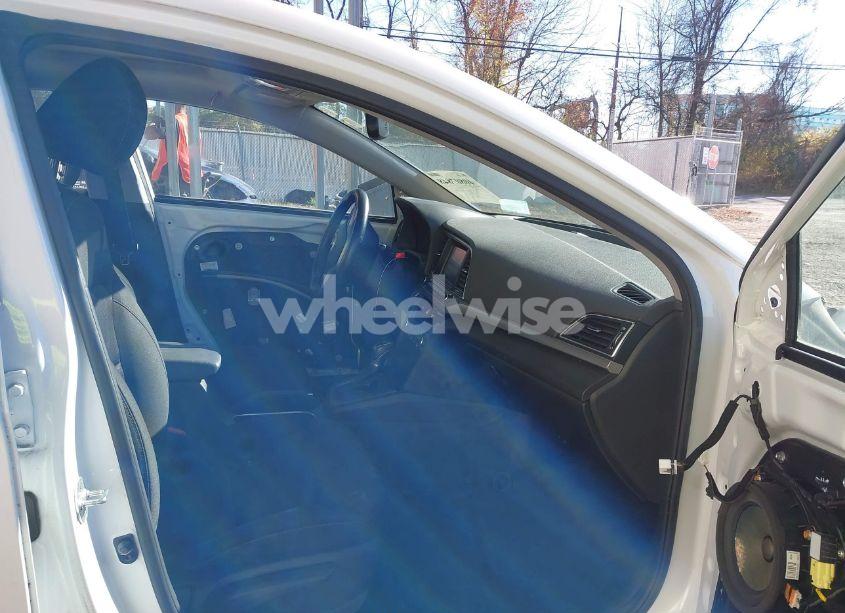 Photo 5 of 2018 Hyundai Elantra VALUE EDITION (VIN 5NPD84LF8JH250575)