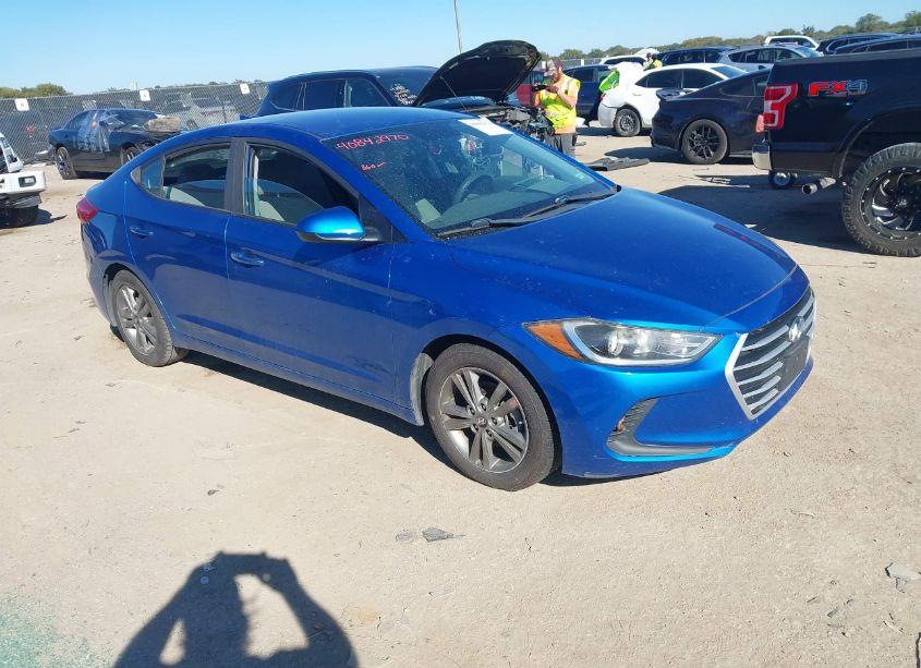 2018 Hyundai Elantra SEL (VIN 5NPD84LF8JH252696) main photo