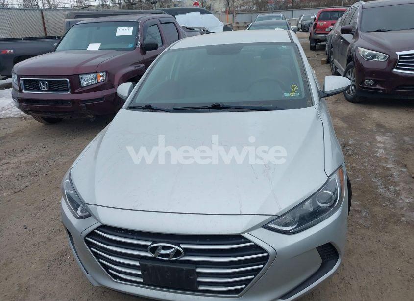 Photo 12 of 2018 Hyundai Elantra SEL (VIN 5NPD84LF8JH261849)