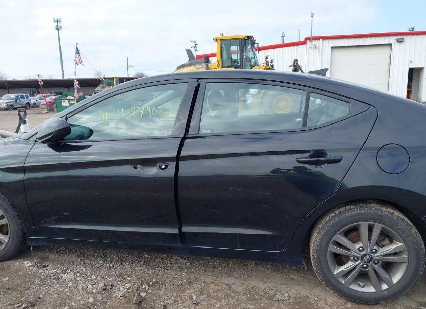 Photo 13 of 2018 Hyundai Elantra SEL (VIN 5NPD84LF8JH269949)