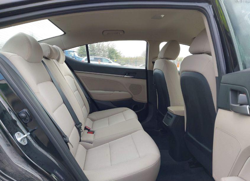 Photo 8 of 2018 Hyundai Elantra SEL (VIN 5NPD84LF8JH269949)