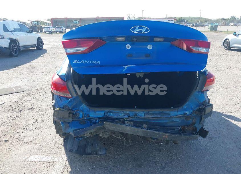 Photo 17 of 2018 Hyundai Elantra SEL (VIN 5NPD84LF8JH299243)