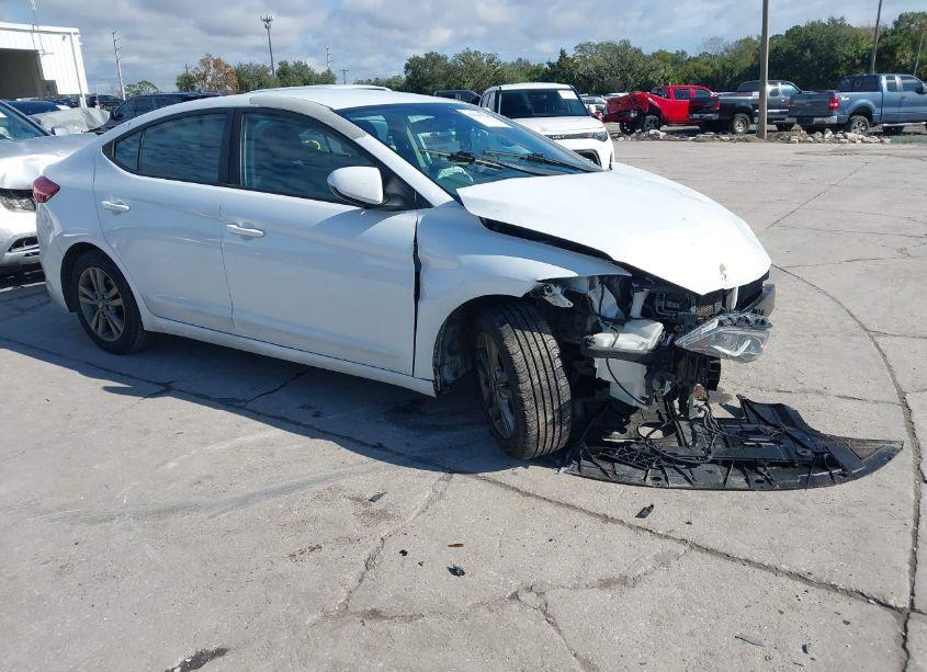2018 Hyundai Elantra SEL (VIN 5NPD84LF8JH302366) main photo