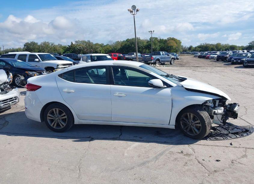 Photo 13 of 2018 Hyundai Elantra SEL (VIN 5NPD84LF8JH302366)