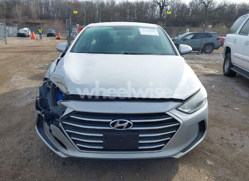Photo 12 of 2018 Hyundai Elantra SEL (VIN 5NPD84LF8JH311410)