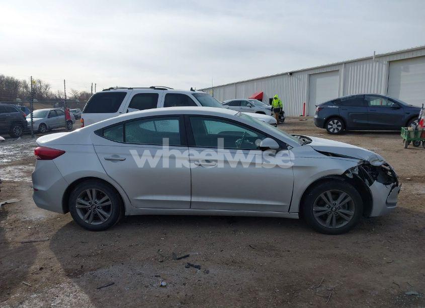 Photo 13 of 2018 Hyundai Elantra SEL (VIN 5NPD84LF8JH311410)