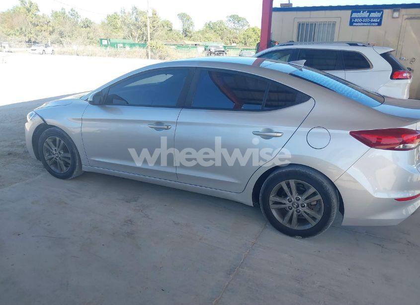 Photo 14 of 2018 Hyundai Elantra SEL (VIN 5NPD84LF8JH366584)