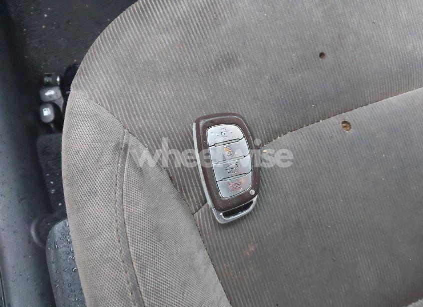 Photo 11 of 2018 Hyundai Elantra VALUE EDITION (VIN 5NPD84LF8JH372854)