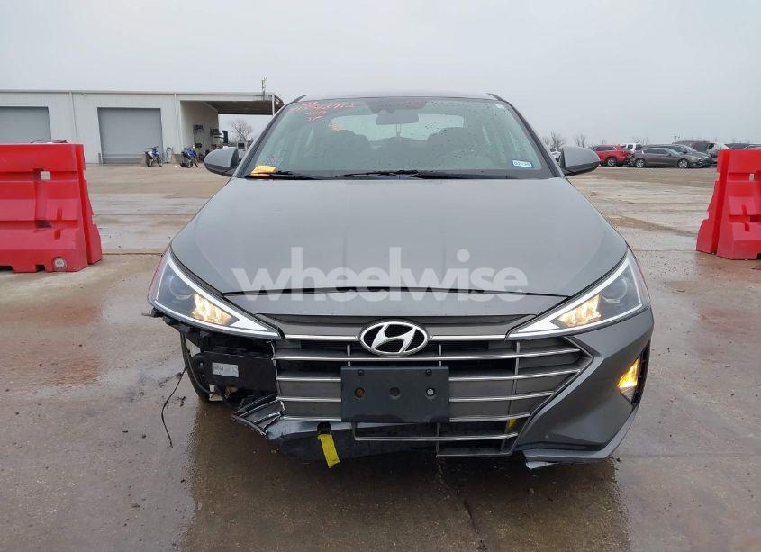 Photo 13 of 2019 Hyundai Elantra SEL (VIN 5NPD84LF8KH405921)