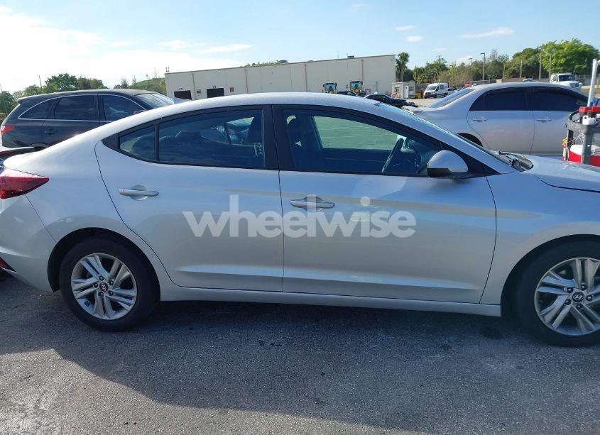 Photo 13 of 2019 Hyundai Elantra SEL (VIN 5NPD84LF8KH417051)