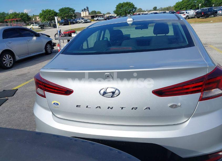 Photo 16 of 2019 Hyundai Elantra SEL (VIN 5NPD84LF8KH417051)