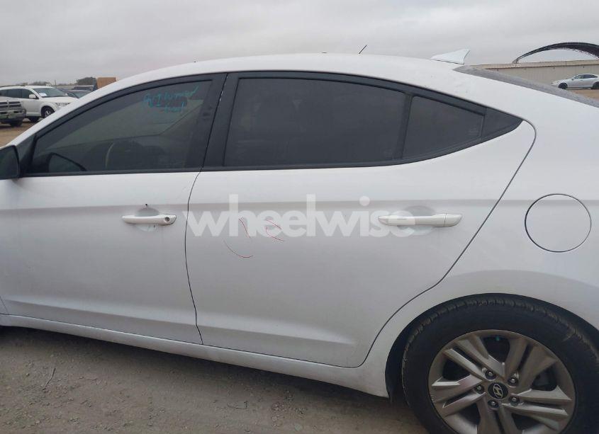 Photo 15 of 2019 Hyundai Elantra SEL (VIN 5NPD84LF8KH430205)