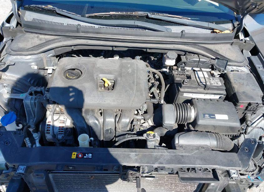 Photo 10 of 2019 Hyundai Elantra SEL (VIN 5NPD84LF8KH469747)