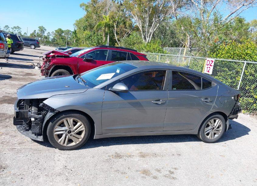 Photo 14 of 2019 Hyundai Elantra SEL (VIN 5NPD84LF8KH469747)