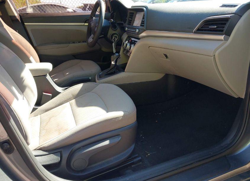 Photo 5 of 2019 Hyundai Elantra SEL (VIN 5NPD84LF8KH469747)
