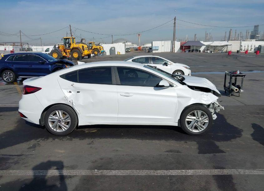 Photo 13 of 2019 Hyundai Elantra SEL (VIN 5NPD84LF8KH488198)