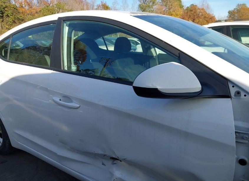 Photo 13 of 2019 Hyundai Elantra SEL (VIN 5NPD84LF8KH491781)