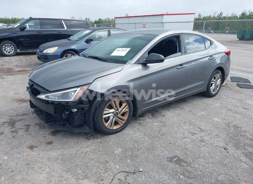 Photo 2 of 2020 Hyundai Elantra SEL (VIN 5NPD84LF8LH499767)