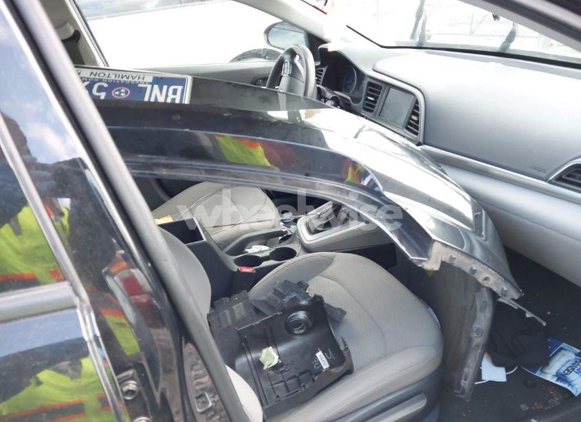 Photo 5 of 2020 Hyundai Elantra SEL (VIN 5NPD84LF8LH558428)