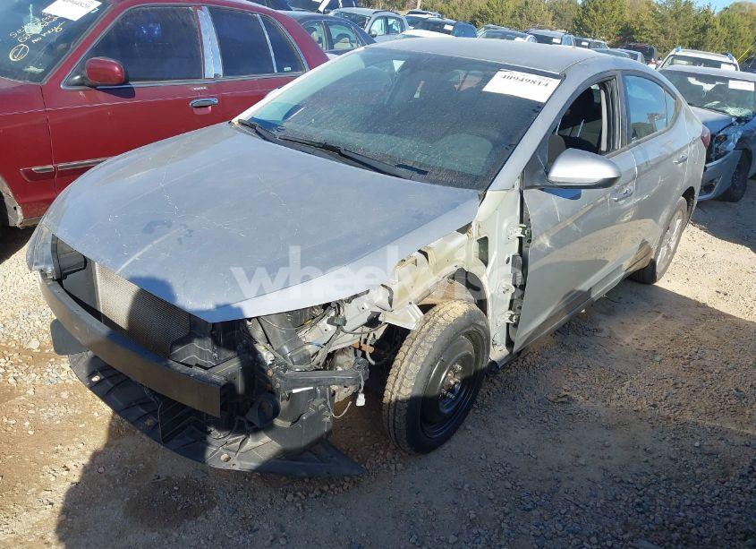 Photo 2 of 2020 Hyundai Elantra SEL (VIN 5NPD84LF8LH566822)