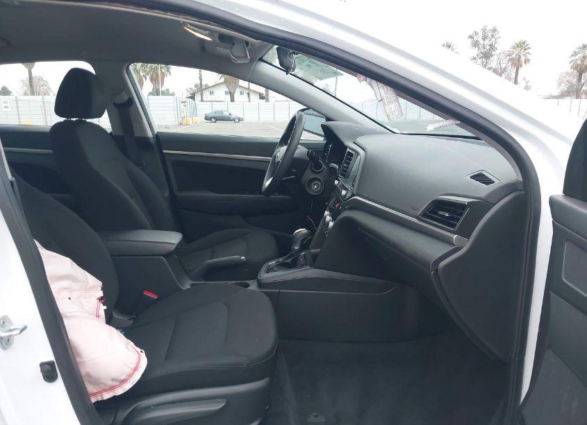 Photo 5 of 2020 Hyundai Elantra SEL (VIN 5NPD84LF8LH569090)