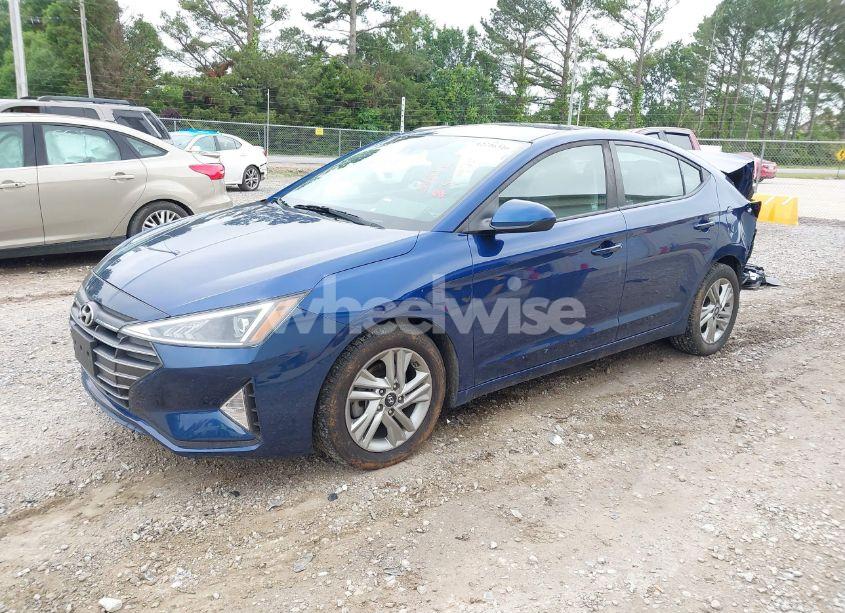 Photo 2 of 2020 Hyundai Elantra SEL (VIN 5NPD84LF8LH574676)