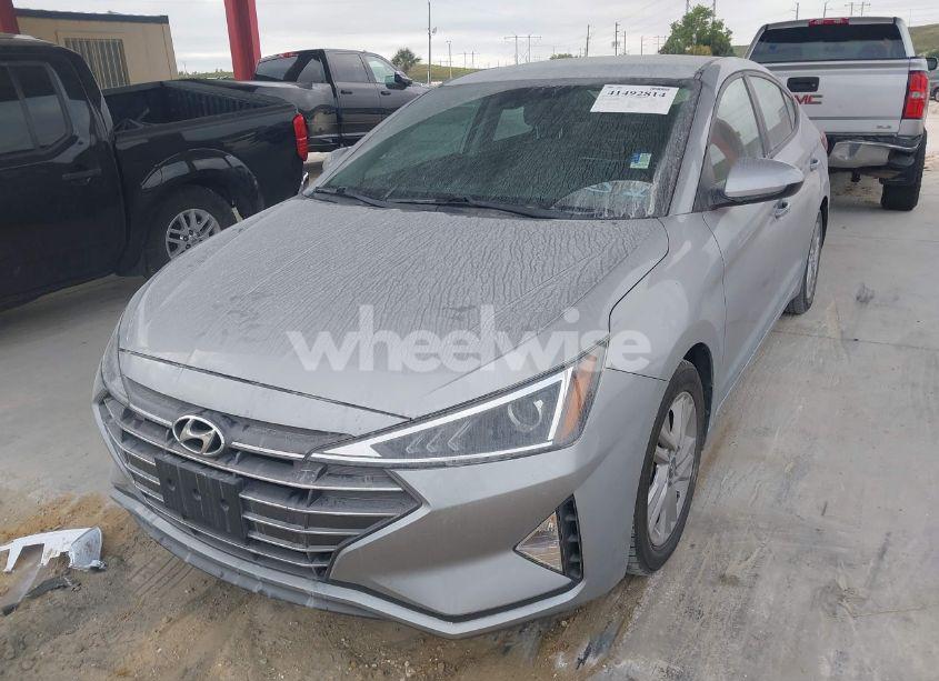 Photo 2 of 2020 Hyundai Elantra SEL (VIN 5NPD84LF8LH631605)
