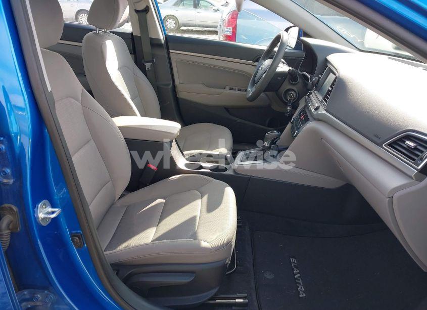 Photo 5 of 2017 Hyundai Elantra SE (VIN 5NPD84LF9HH001969)