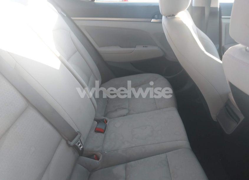 Photo 8 of 2017 Hyundai Elantra SE (VIN 5NPD84LF9HH006606)