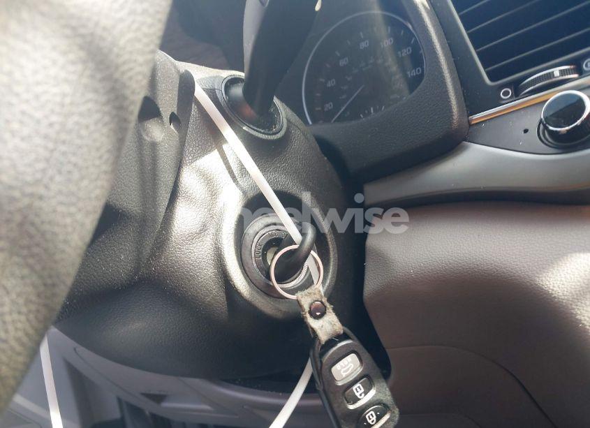 Photo 11 of 2017 Hyundai Elantra SE (VIN 5NPD84LF9HH012065)