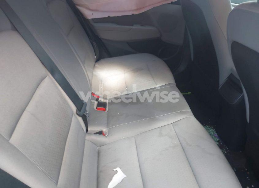 Photo 8 of 2017 Hyundai Elantra SE (VIN 5NPD84LF9HH012065)