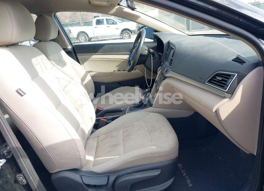 Photo 5 of 2017 Hyundai Elantra SE (VIN 5NPD84LF9HH016407)