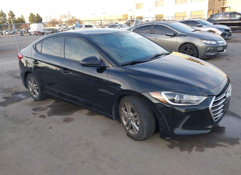 2017 Hyundai Elantra SE (VIN 5NPD84LF9HH018965) main photo