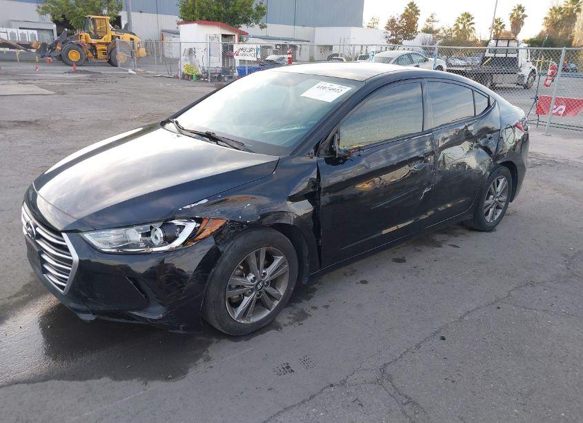 Photo 2 of 2017 Hyundai Elantra SE (VIN 5NPD84LF9HH018965)