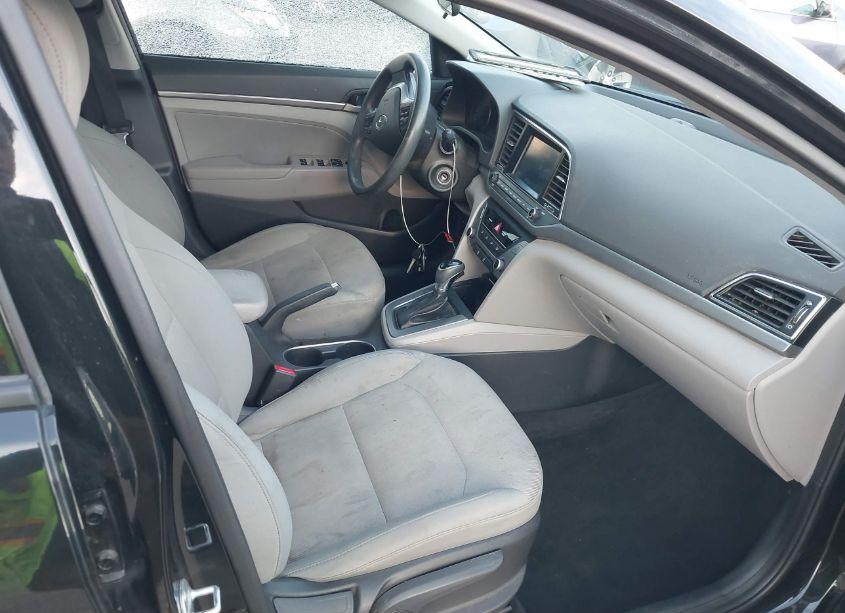 Photo 5 of 2017 Hyundai Elantra SE (VIN 5NPD84LF9HH018965)