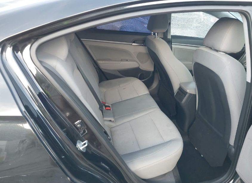 Photo 8 of 2017 Hyundai Elantra SE (VIN 5NPD84LF9HH018965)