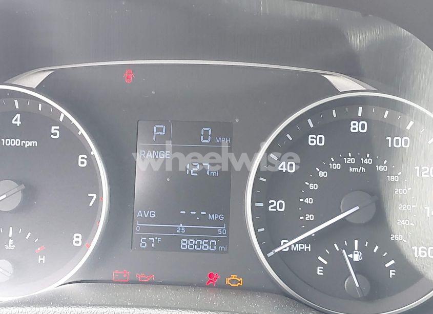 Photo 7 of 2017 Hyundai Elantra SE (VIN 5NPD84LF9HH021560)